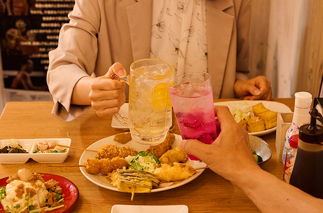 乾杯シーン